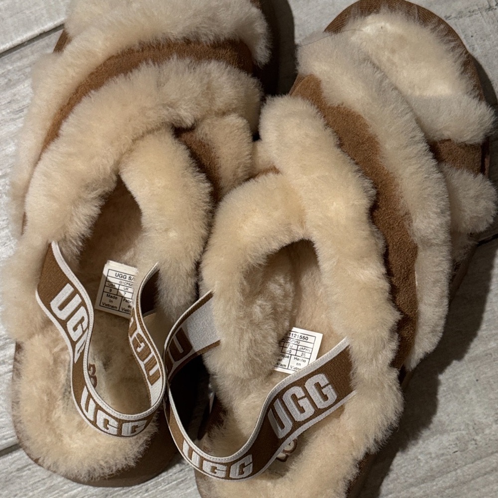 UGG Women’s Shearling Slide Sandals in Chestnut and Cream